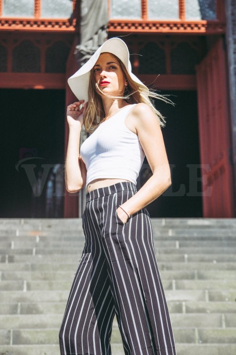 Women wearing White Sunhat